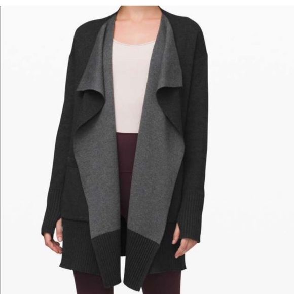 LULULEMON Still Lotus Wrap (reversible) Black & Gray Open Cardigan Sweater - Picture 4 of 8